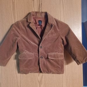 Boys baby gap size 4t super cute